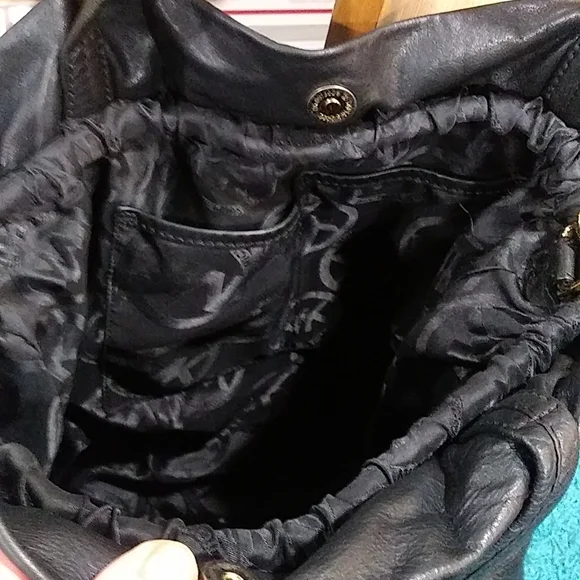 Michael Kors Black Shoulder Bag - Picture 9 of 13